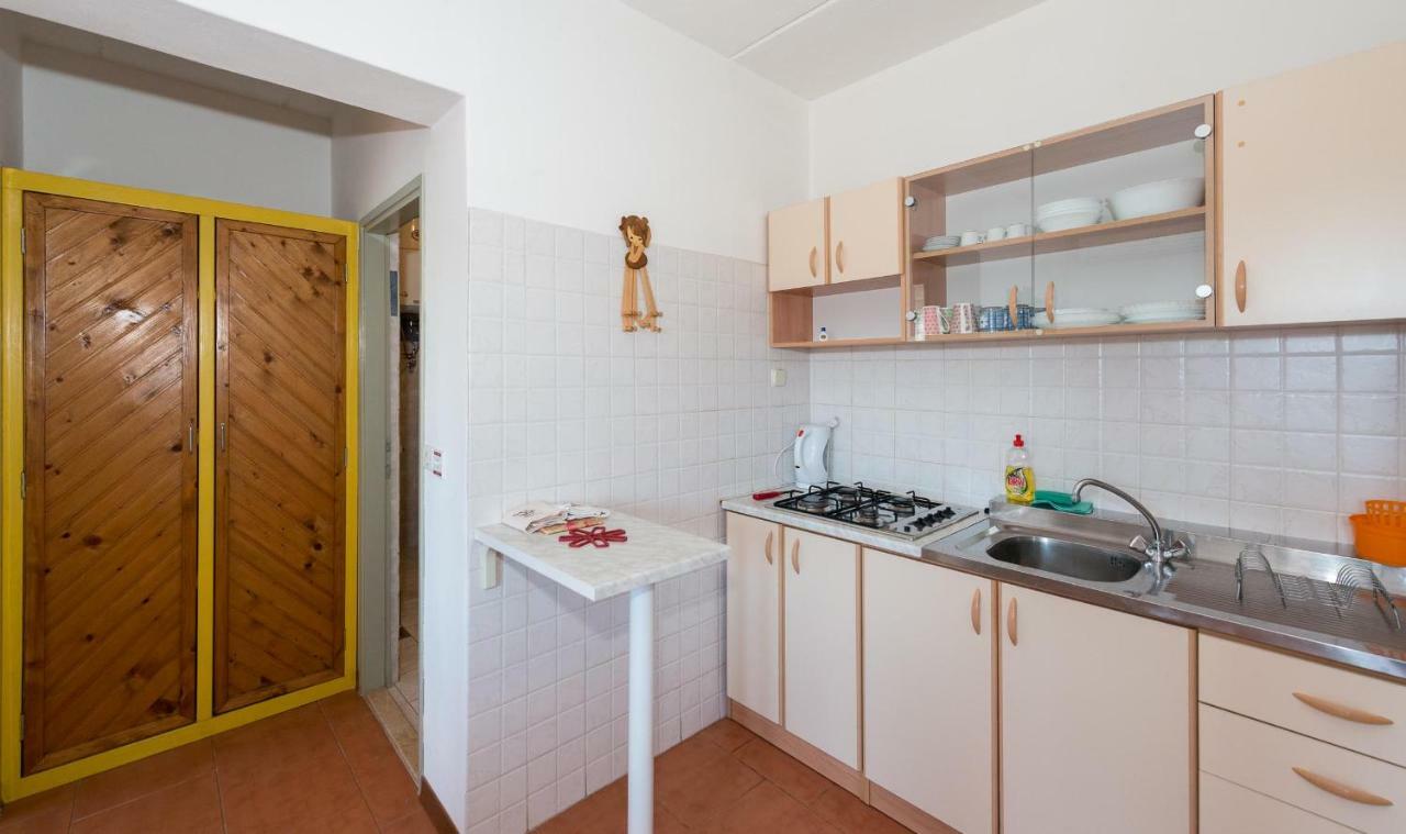 Apartment Meridiana Rovigno Esterno foto